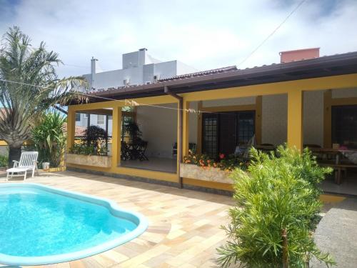 Casa com piscina Ingleses 0224