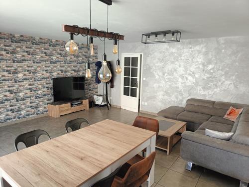 Maison spacieuse avec spa gonflable - Location, gîte - Perpignan