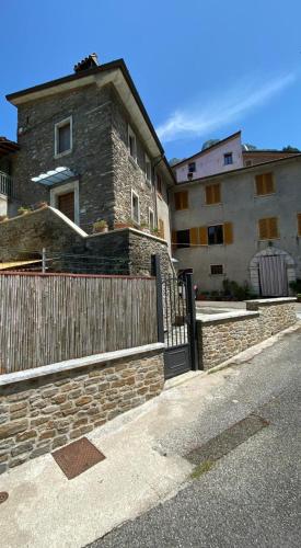Casetta sotto il Monte Forato gîte à louer Lucques