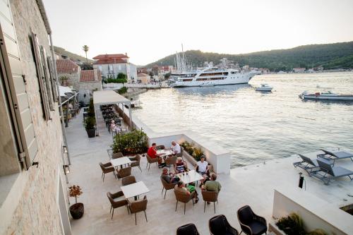 Marshal Hotel Heritage 5