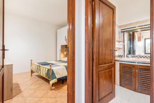 GuestHost - Bright Apartment Taormina, Taormina (photo 8)