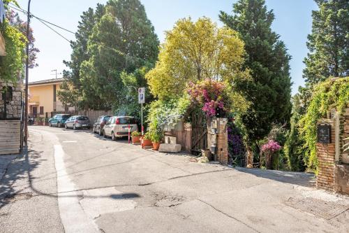 GuestHost - Bright Apartment Taormina, Taormina (photo 5)