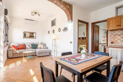 GuestHost - Bright Apartment Taormina, Taormina (photo 6)