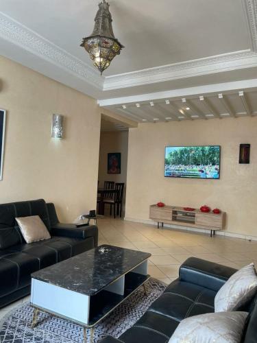 Cozy Stylish Classic Flat with Modern Touch in Tilila