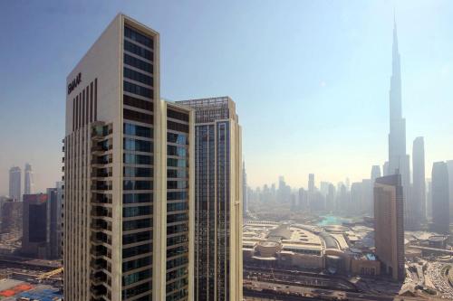 Silk Valley - Luxury 2B with iconic Burj Khalifa views and walk to Dubai Mall - image 4