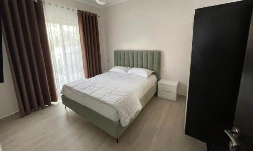 Apartment with Garden View image 1