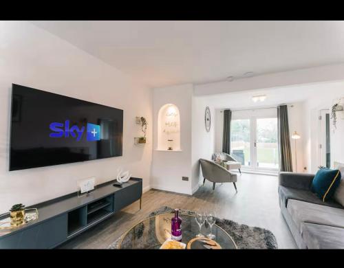 Asentral Homes in موفات