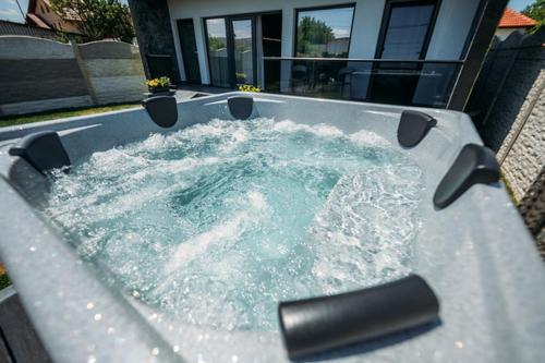 Magic Residence Hunedoara in Peştişu Mare