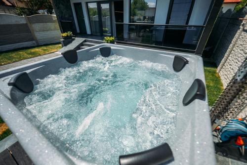 Magic Residence Hunedoara in Peştişu Mare