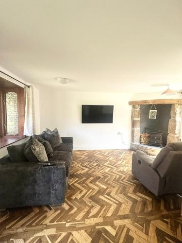 Charming & Spacious Holiday Home, Hayle (photo 4)