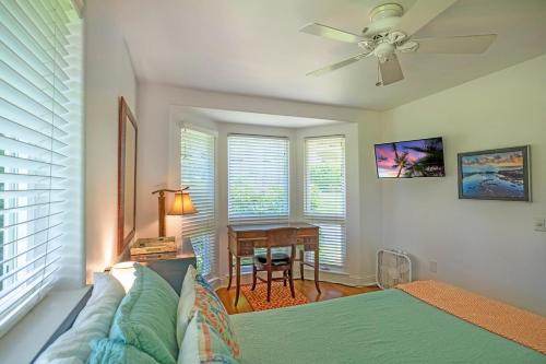 Elegant air-conditioned villa by golf course near beaches shopping dining - image 9