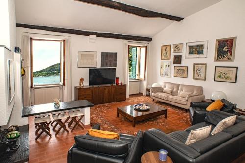 Penthouse with a Dream Sea View in Portovenere, Portovenere