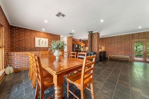 Secluded Stylish and Spacious The LostPlot in Macclesfield (SA)