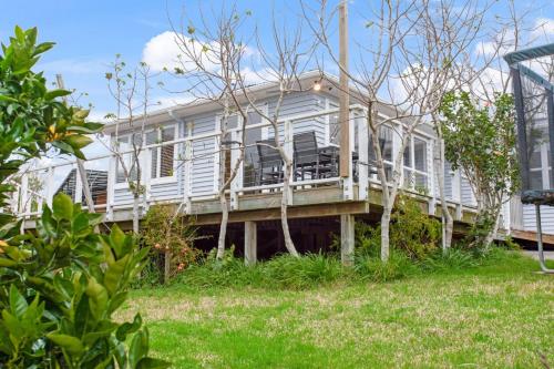 Countryside 4BR Family Home near Airport - Auckland