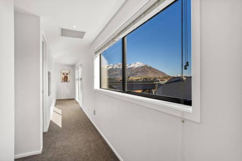 Remarkables Retreat close to Ski Fields! - image 4