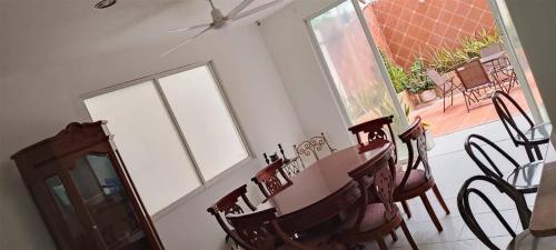 Hermosa casa al frente de la playa in Cielo mar