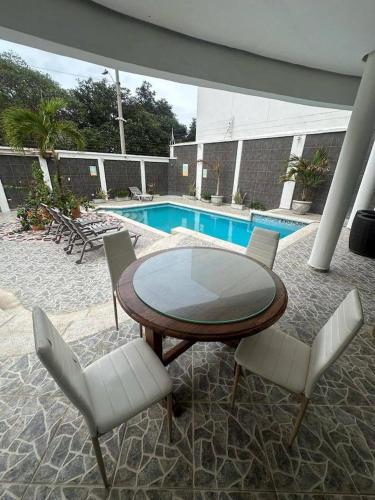 Hermosa casa al frente de la playa in Cielo mar