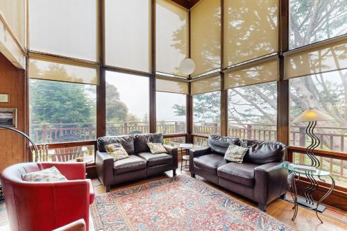 3 bedrooms, 5 beds