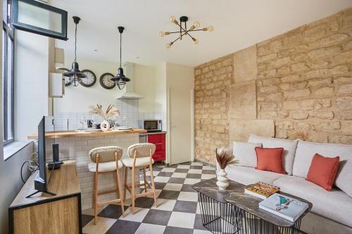 Apartment Center of Paris by Studio prestige, Paris