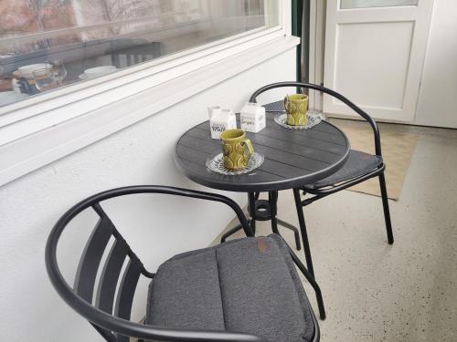 Balcony/terrace, Cozy 1BR Apartment with Balcony, Free WiFi and Parking in Luostarinmaki