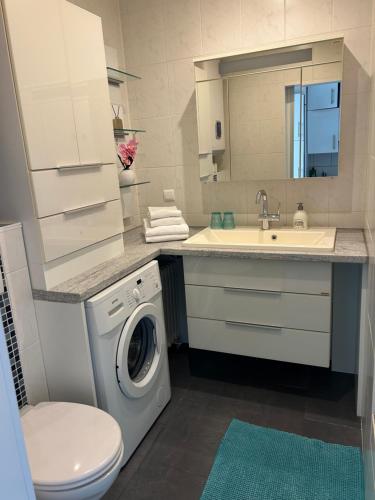 浴室, Sunshine Apartment in 濱湖法克