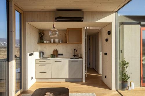 Glamping Jezeroooo in Praha-Lipence