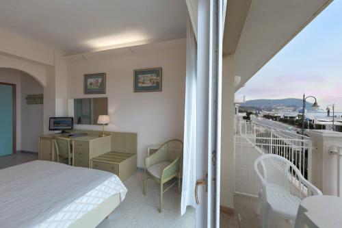 Economy Room with Sea View