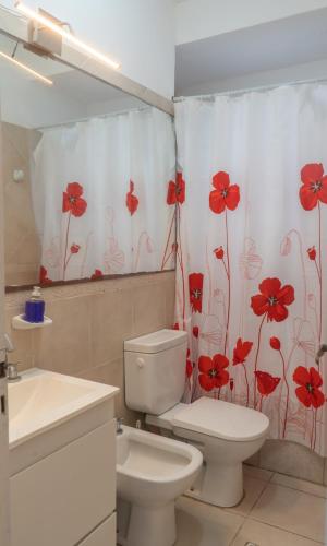 One-Bedroom Apartment image 4