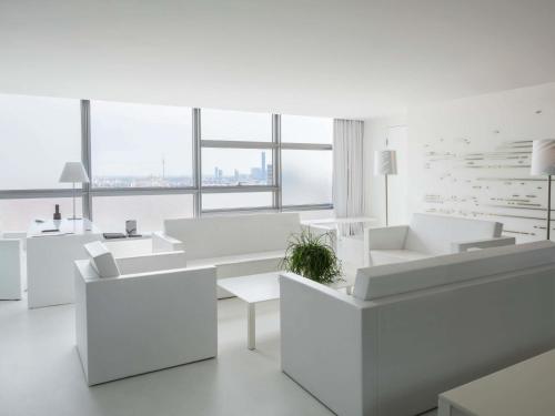 SO VIP with Panoramic View