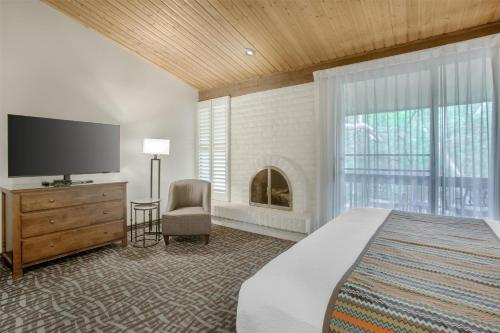 Villa - 2 Bedrooms, Nonsmoking, Two Floors, Sofabed, Full Kitchen, Fireplace