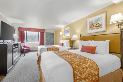Best Western Plus Arroyo Roble Hotel & Creekside Villas - image 10