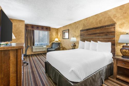 Queen Room - Hearing Accessible