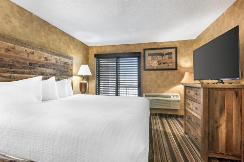 2 bedrooms, 3 beds