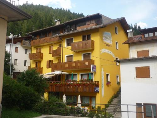 Albergo Iris - image 10