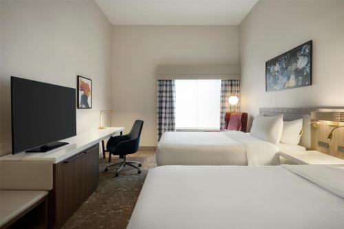 Hilton Garden Inn Riverhead - image 2