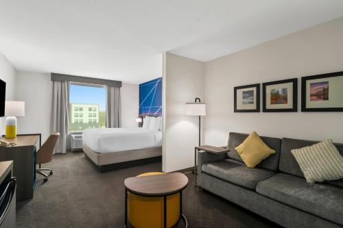 Comfort Suites Bentonville - Rogers