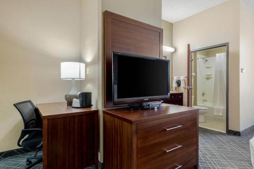 Comfort Suites Waco North - Near University Area - main image
