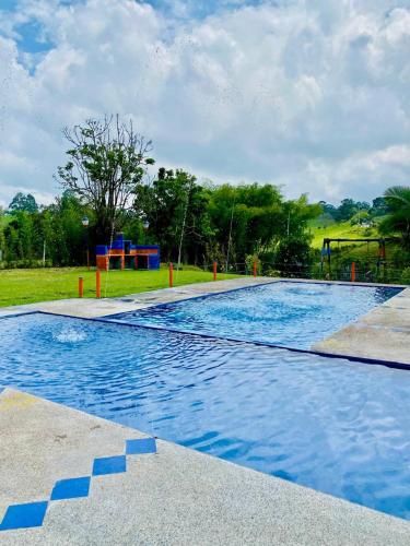 Paisaje Cafetero Hotel Con Piscina y desayuno - Filandia in Circasia