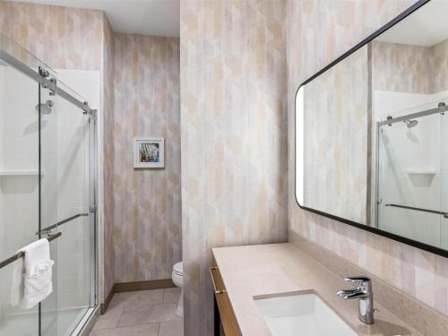Hampton Inn by Hilton St Ignace Lakefront Mackinac - image 13
