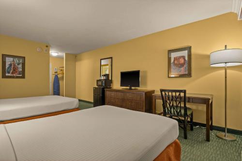 2 double beds