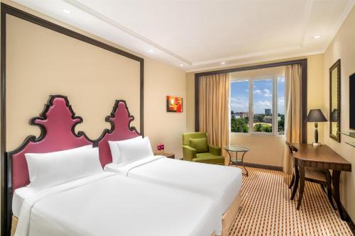 room detail thumbnail 1