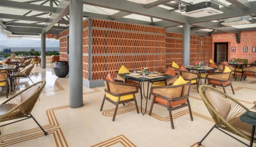 St. Mark's Hotel Bengaluru, a member of Radisson Individuals - 레스토랑