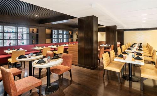 St. Mark's Hotel Bengaluru, a member of Radisson Individuals - 레스토랑