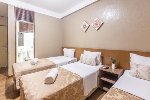 Standard Triple Room image 3