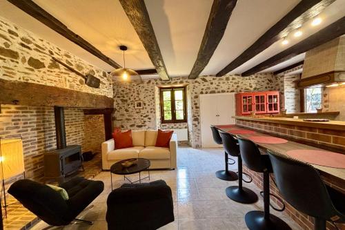Casa Les Combes - Maison typique climatise avec jardin in Tulle