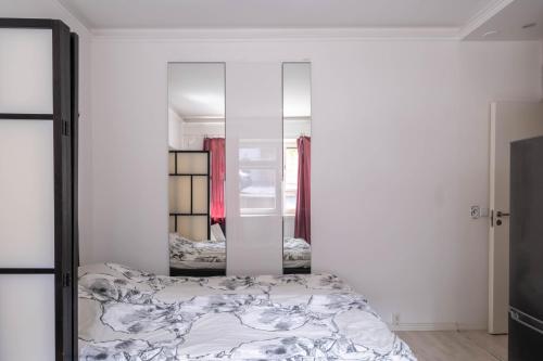 Sailor`s Apartment 4