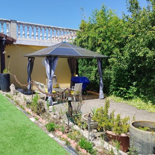 Kert, Casa LLANO43 Lago & Montaña (Casa LLANO43 Lago & Montana) in Arroyo De Valdearroyo