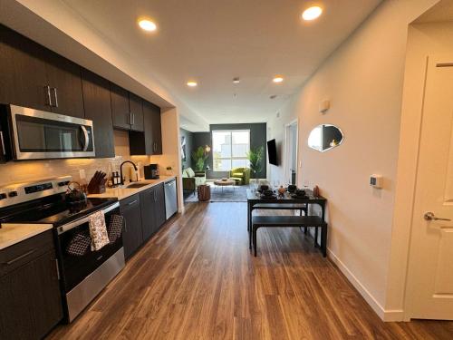 Modern 1BR Apartment with Pool, Hot Tub and Gym Access 10mins to Universal Studios, Los Angeles (Foto 2)