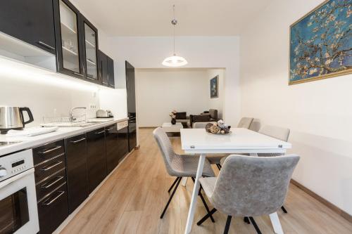 Finest 3BR Downtown, Sofia (Foto 7)