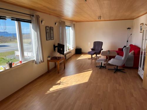 Two floors house with 3 bed rooms and room for 8 persons in Haroy
